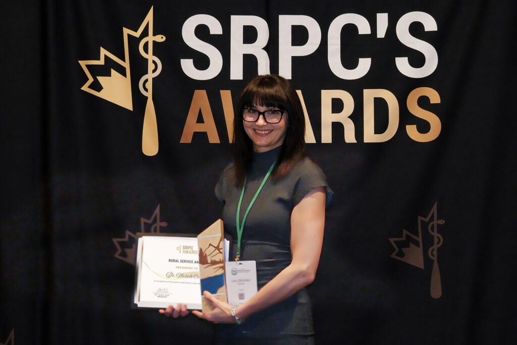 Dr Nicole Currie rural service award 2